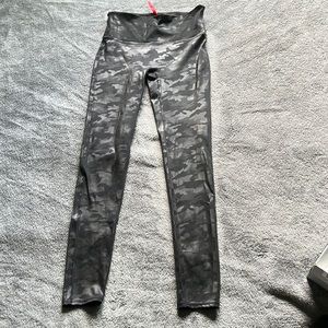Camo spanx leggings